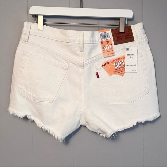 Levi’s 501 White shorts button fly distressed size 31 NWT - Picture 2 of 6